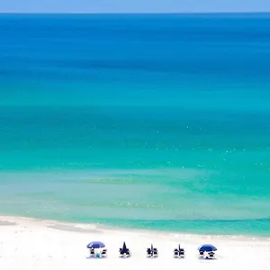 https://luau-i-7905-studio.hotels-destin.com